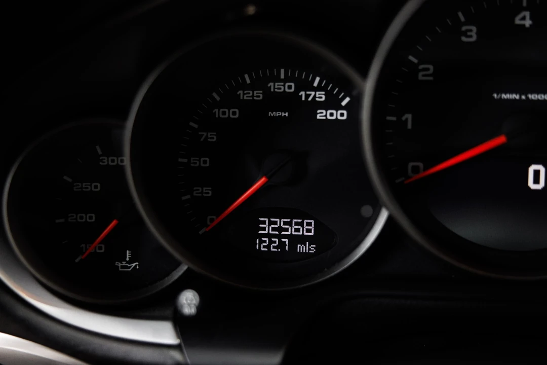 2011 Porsche - Image 22 of 31