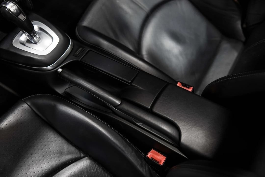 2011 Porsche - Image 27 of 31