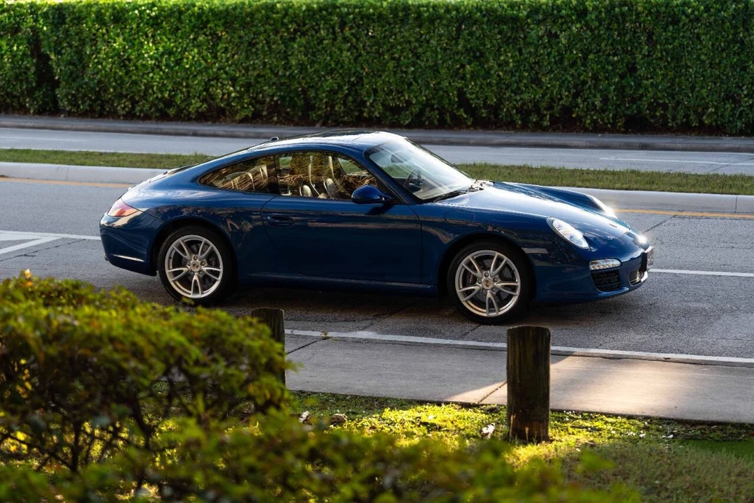 2011 Porsche 997 Carrera - Image 14 of 21