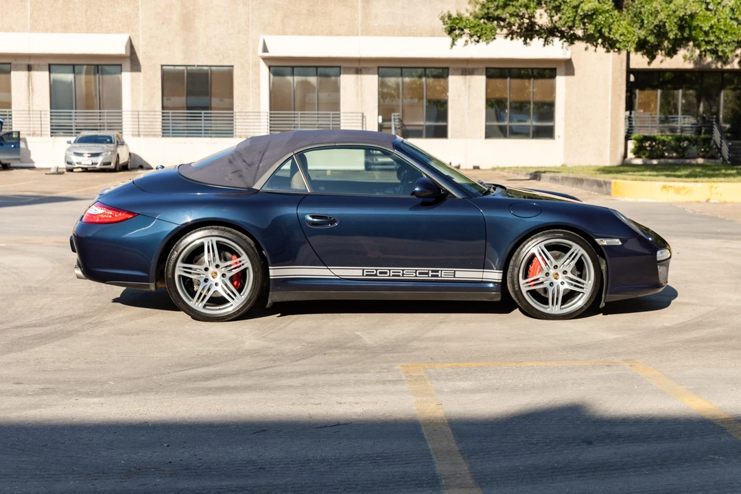 2011 Porsche 997 Carrera 4S - Image 17 of 31