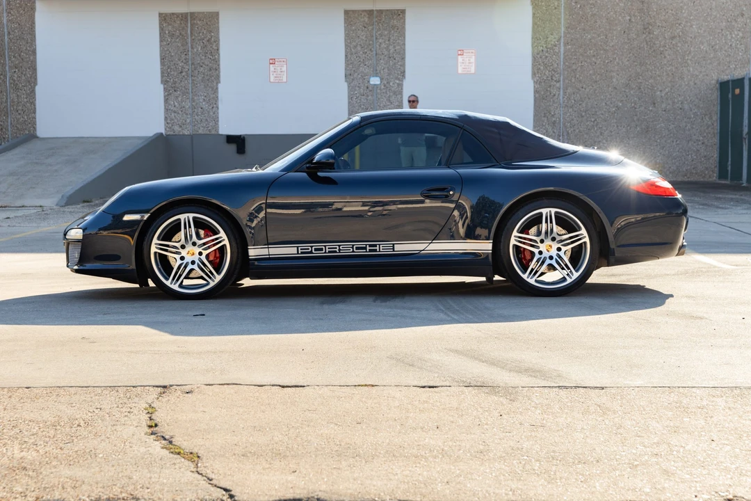 2011 Porsche 997 Carrera 4S - Image 13 of 31