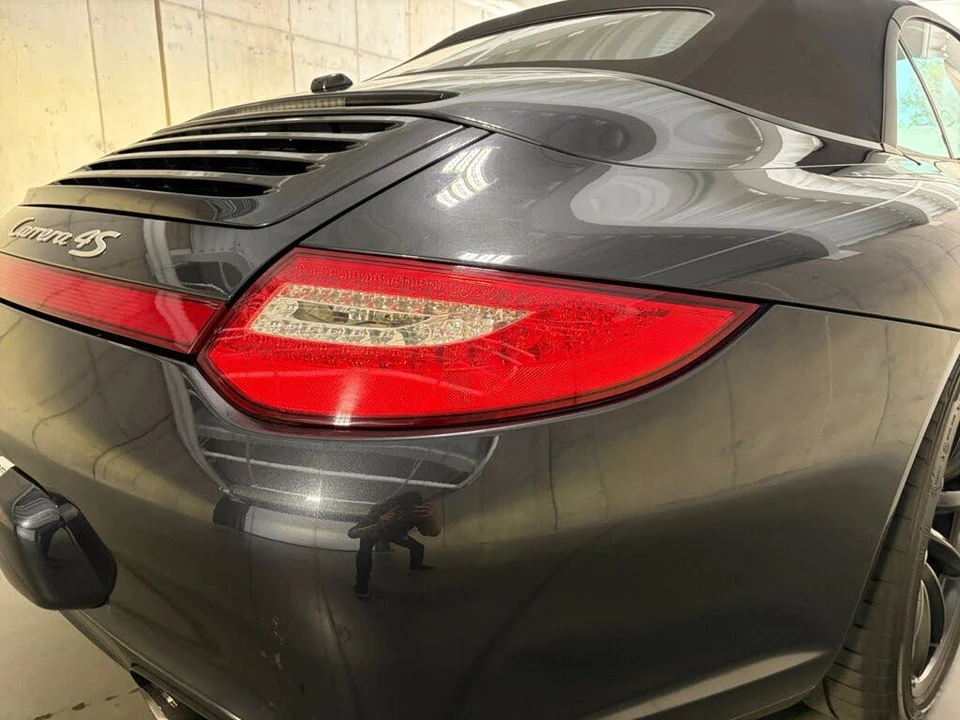2011 Porsche 997 Carrera 4S - Image 15 of 31
