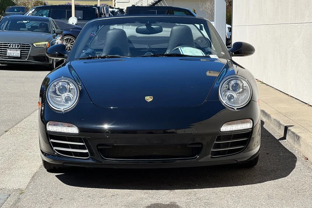 2011 Porsche 997 Carrera 4S - Image 10 of 27