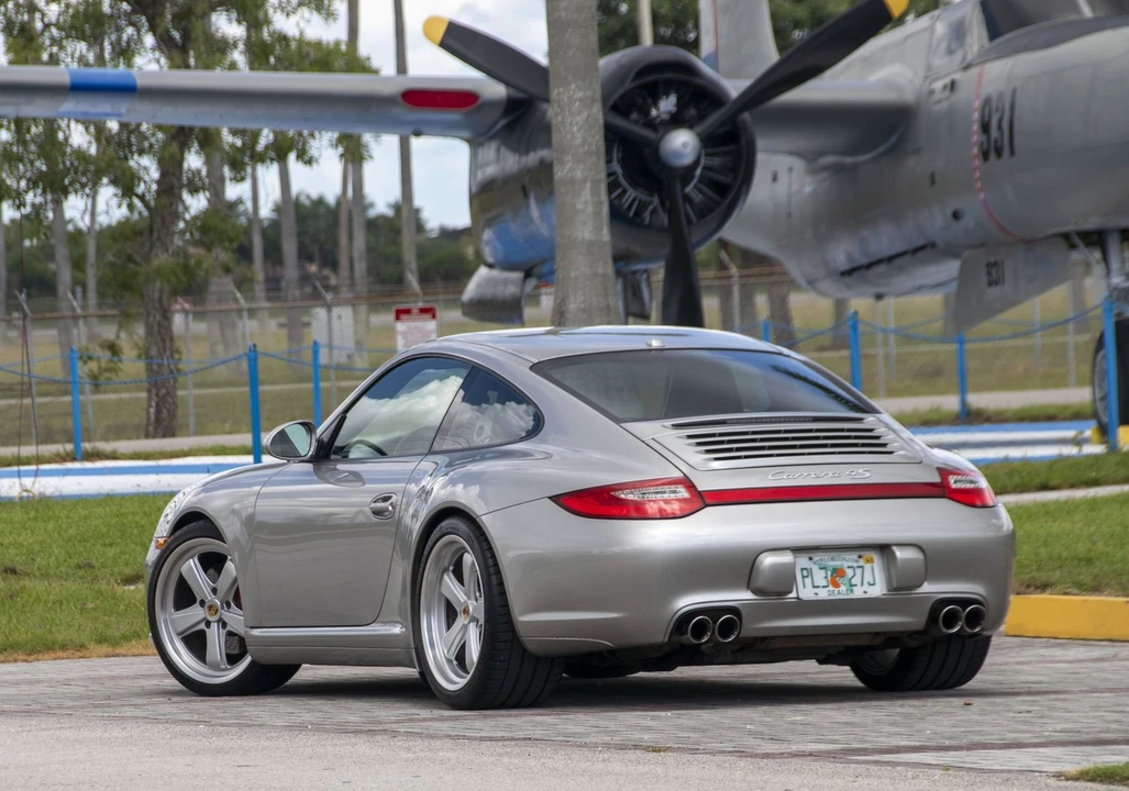 2011 Porsche 997 Carrera S - Image 8 of 31