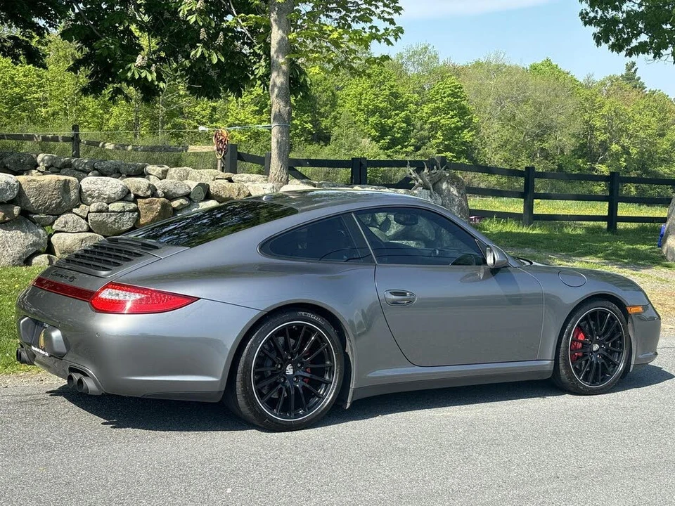 2011 Porsche 997 Carrera 4S - Image 17 of 31