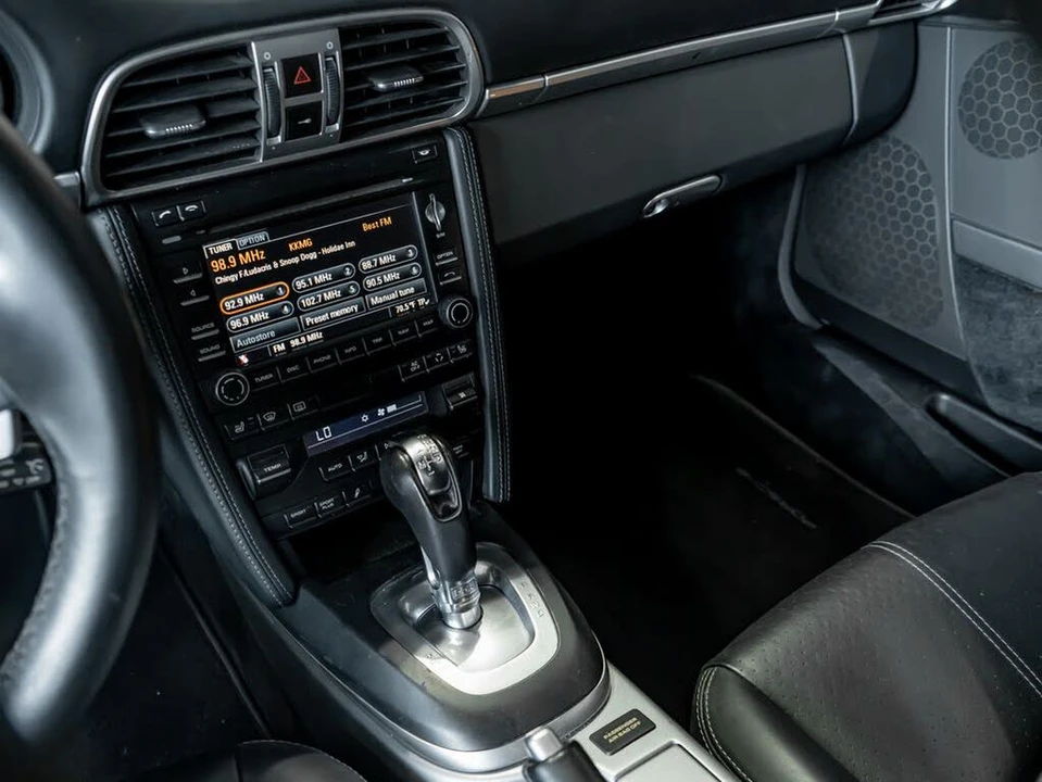 2011 Porsche 997 Carrera 4S - Image 19 of 29