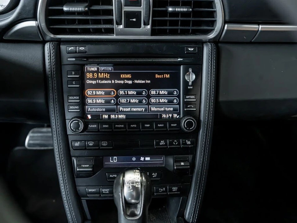 2011 Porsche 997 Carrera 4S - Image 18 of 29