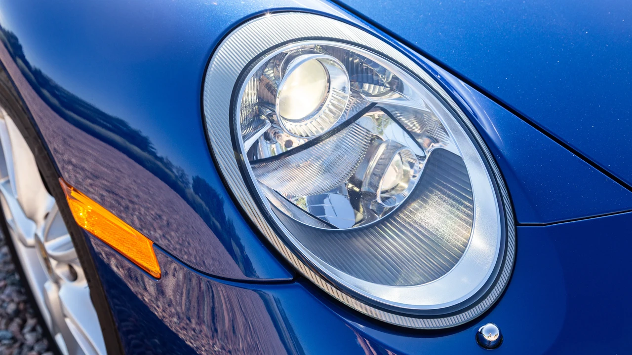 2011 Porsche 997 Carrera - Image 13 of 31