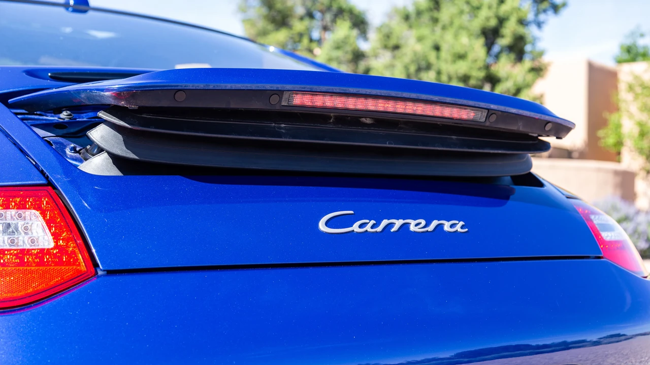 2011 Porsche 997 Carrera - Image 18 of 31