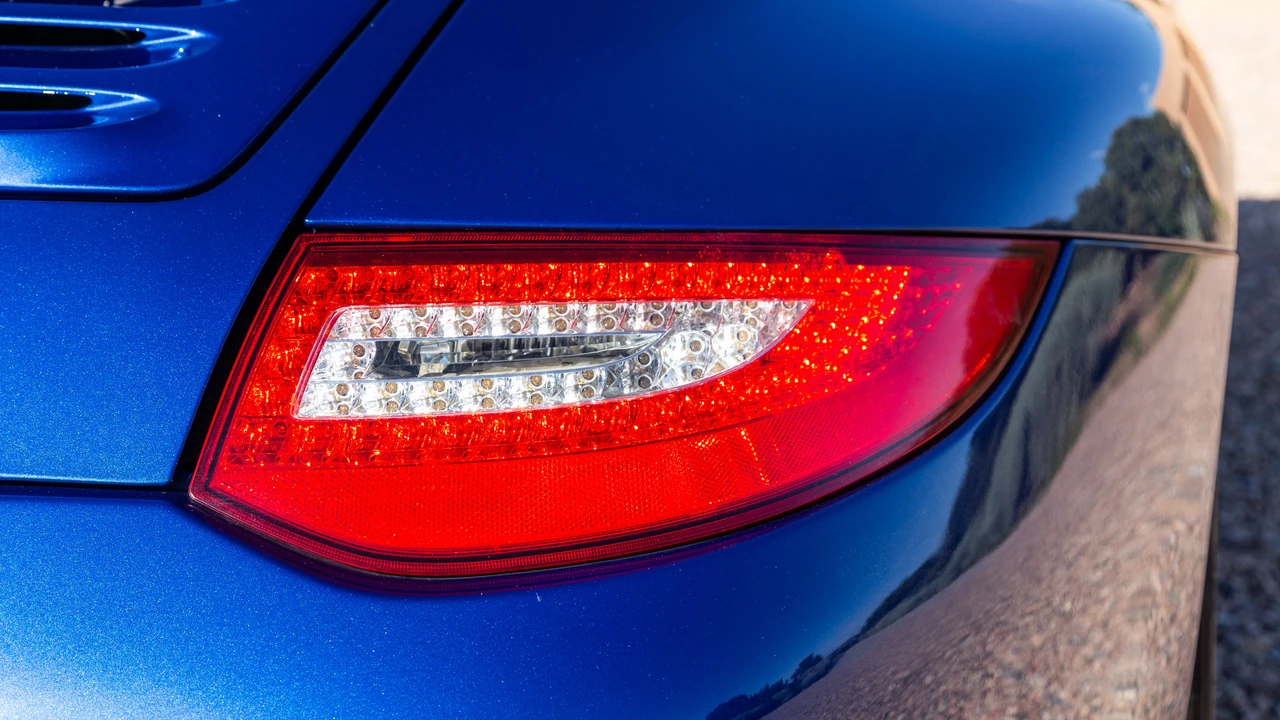 2011 Porsche 997 Carrera - Image 17 of 31