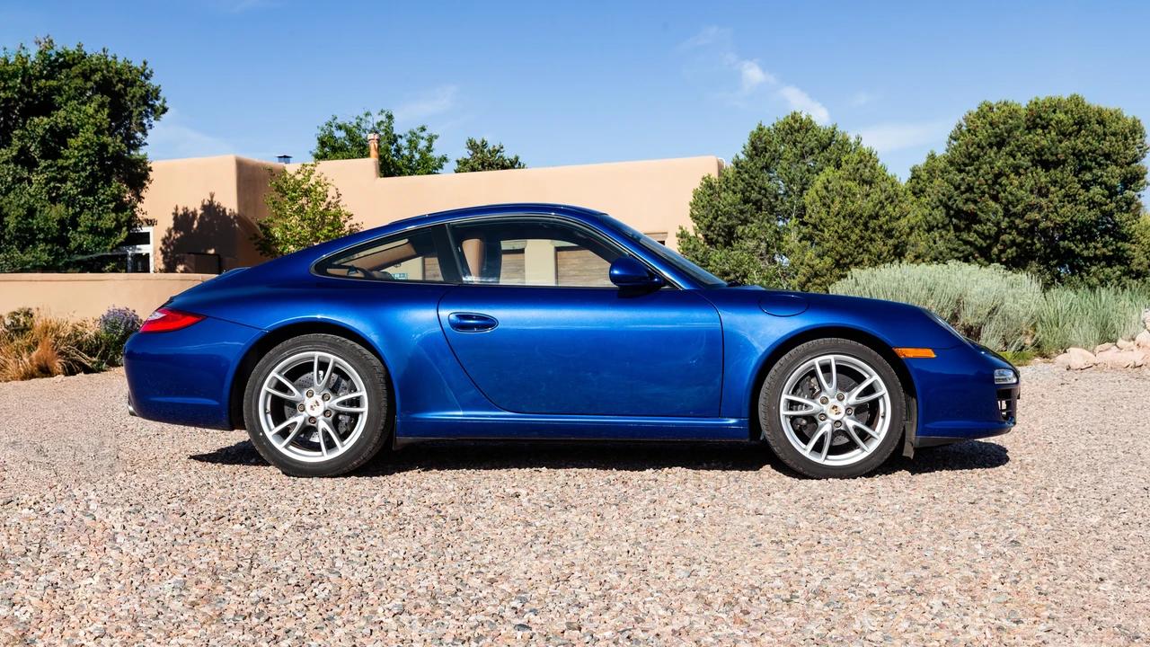 2011 Porsche 997 Carrera - Image 5 of 31
