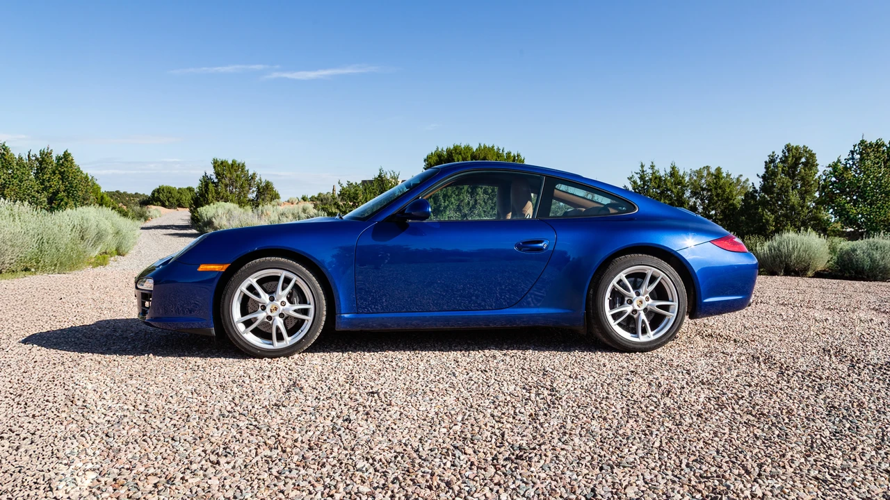 2011 Porsche 997 Carrera - Image 9 of 31