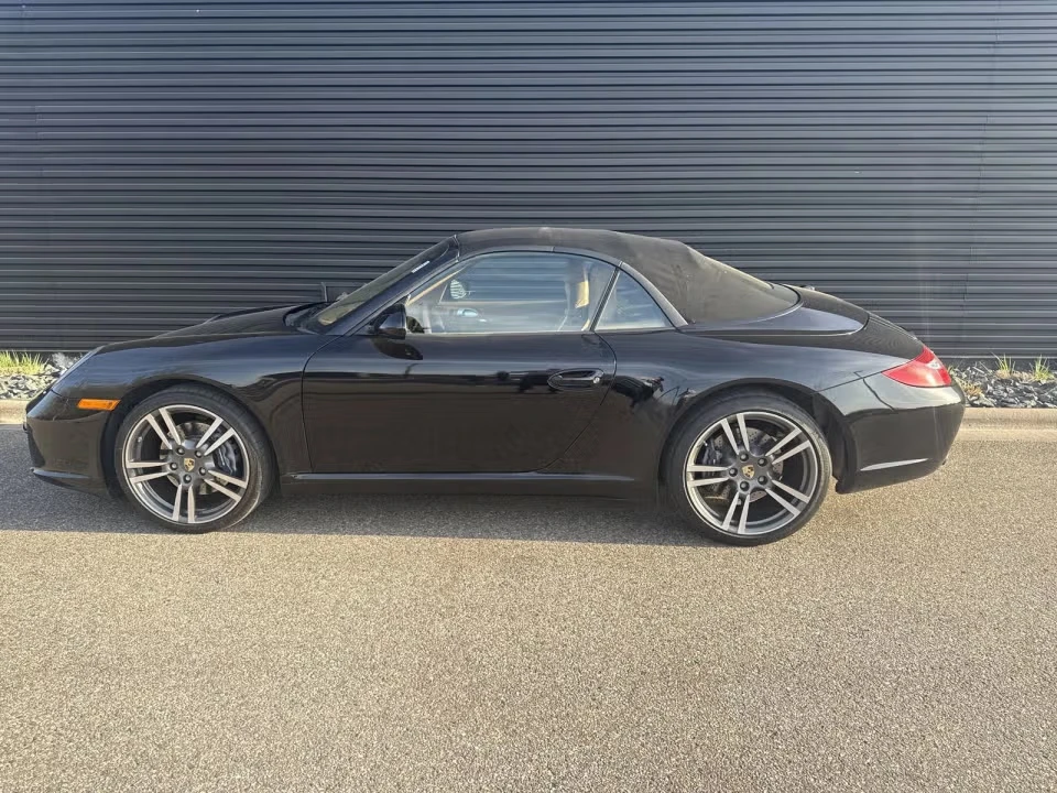 2011 Porsche 997 Carrera - Image 27 of 31