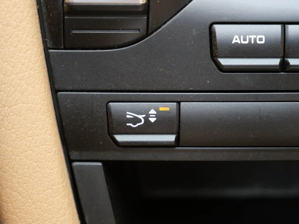 2011 Porsche 997 Carrera - Image 17 of 27