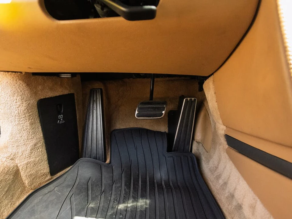 2011 Porsche 997 Carrera - Image 27 of 31
