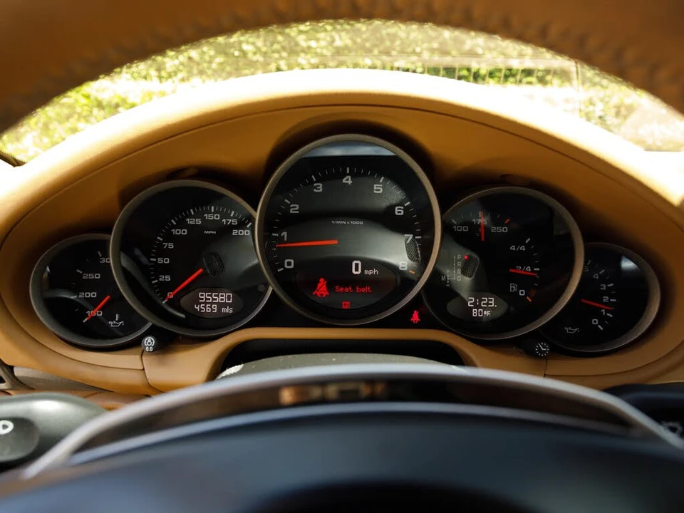 2011 Porsche 997 Carrera - Image 24 of 31