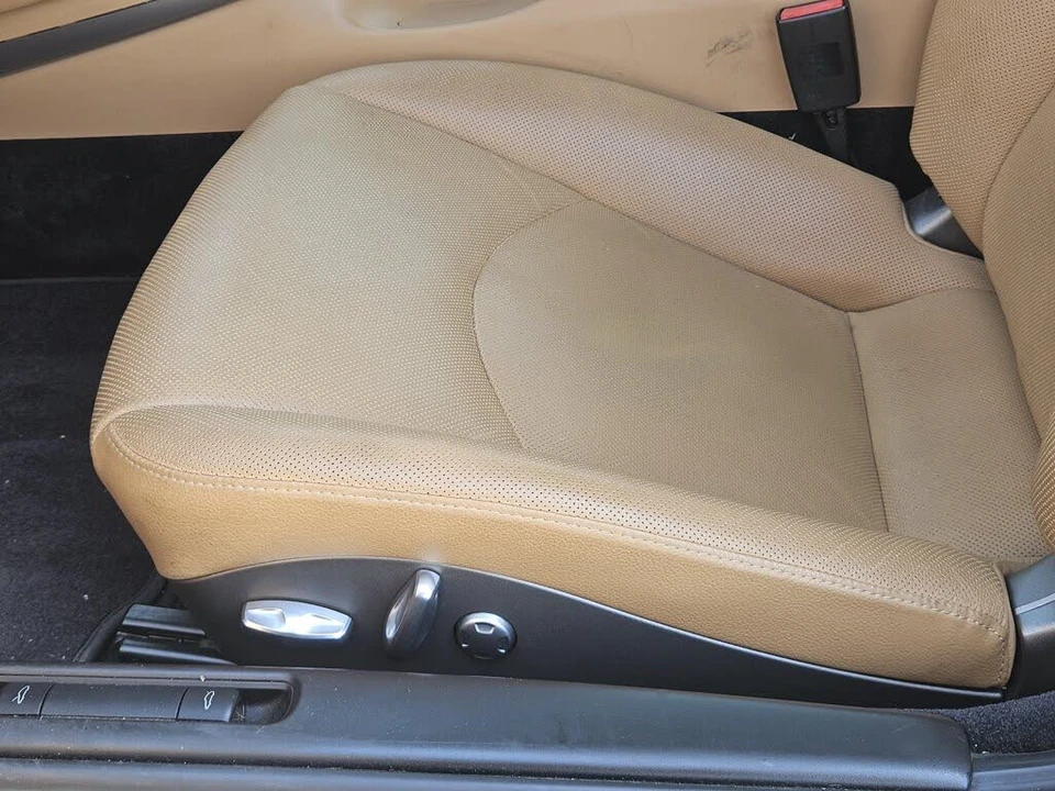 2011 Porsche 997 Carrera - Image 26 of 31