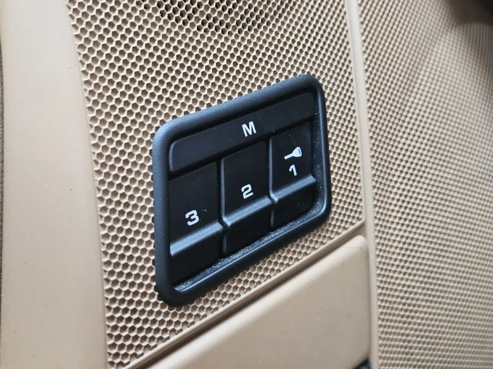 2011 Porsche 997 Carrera - Image 25 of 31