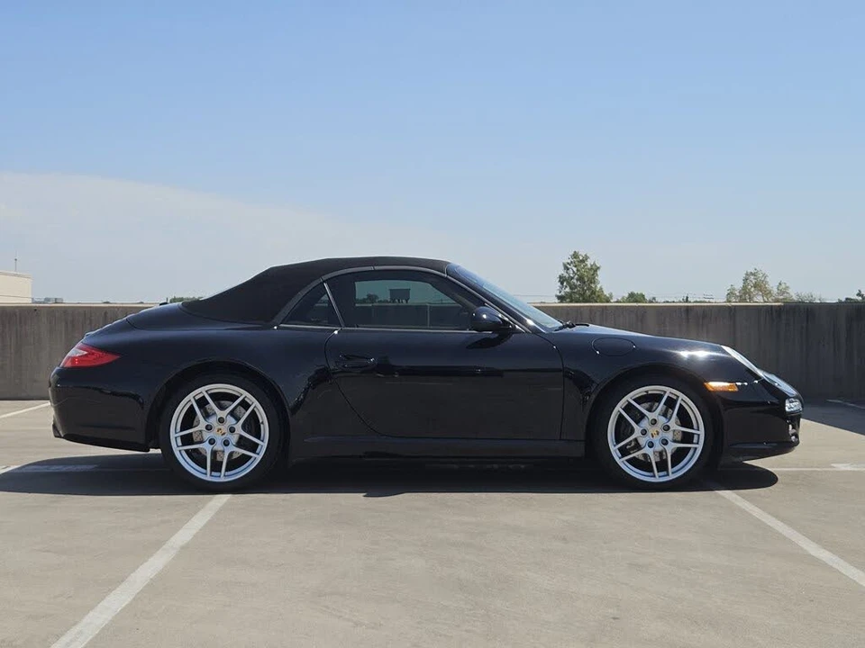 2011 Porsche 997 Carrera - Image 9 of 31