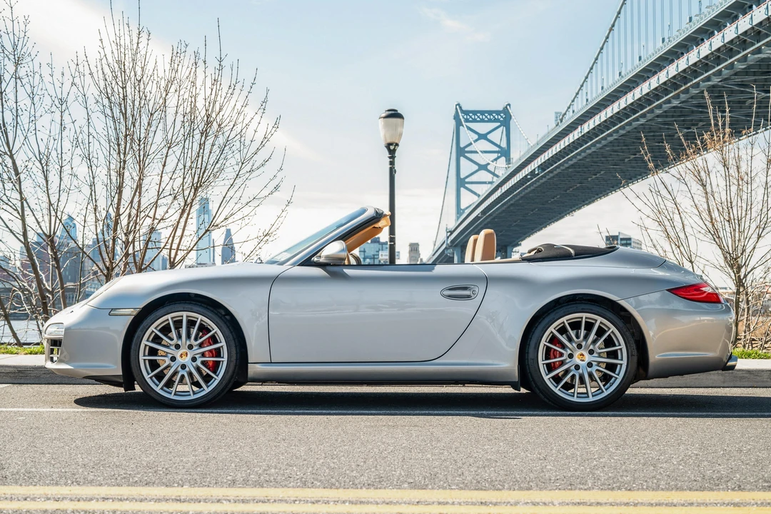 2011 Porsche 997 Carrera - Image 8 of 31