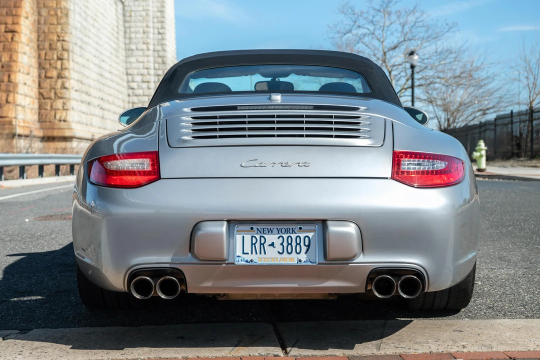 2011 Porsche 997 Carrera - Image 13 of 31