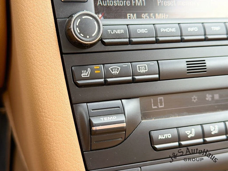 2011 Porsche 997 Carrera - Image 26 of 31