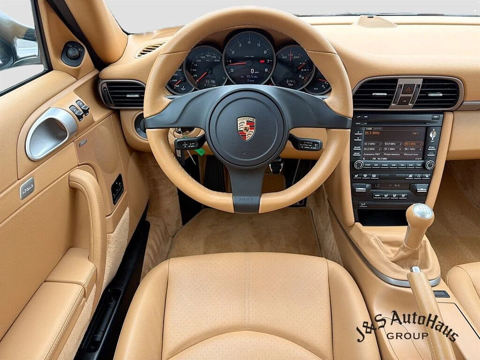 2011 Porsche 997 Carrera - Image 29 of 31