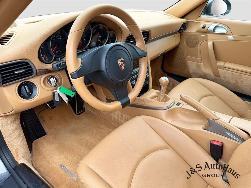 2011 Porsche 997 Carrera - Image 9 of 31