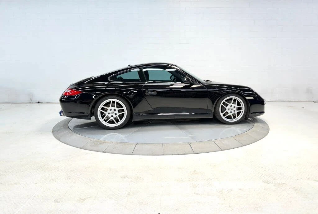 2011 Porsche 997 Carrera - Image 2 of 31