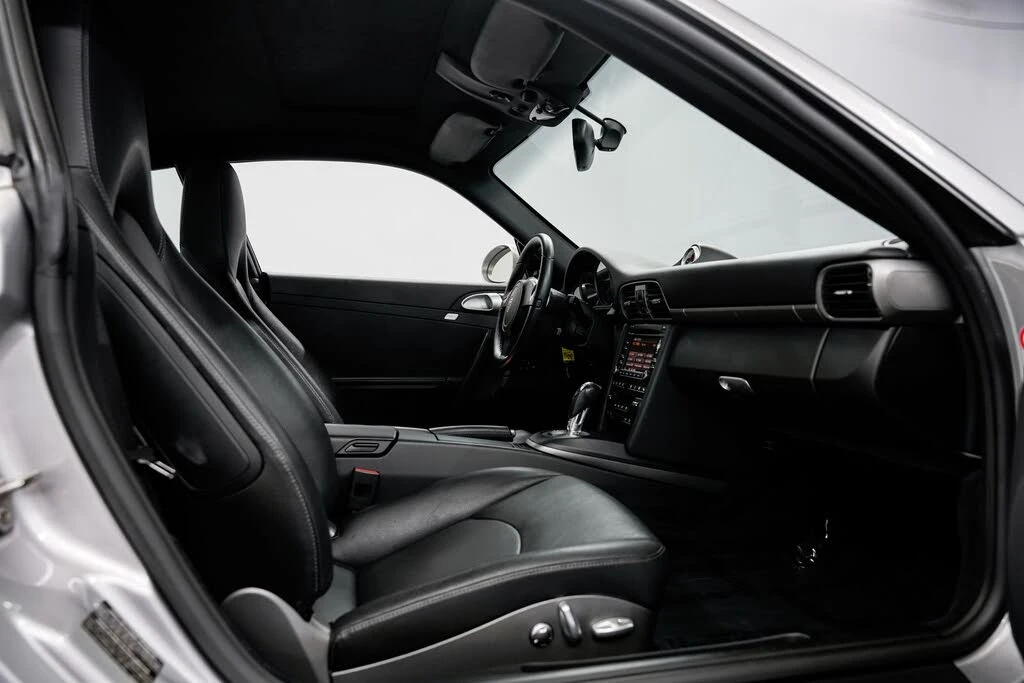 2011 Porsche 997 Carrera - Image 27 of 31