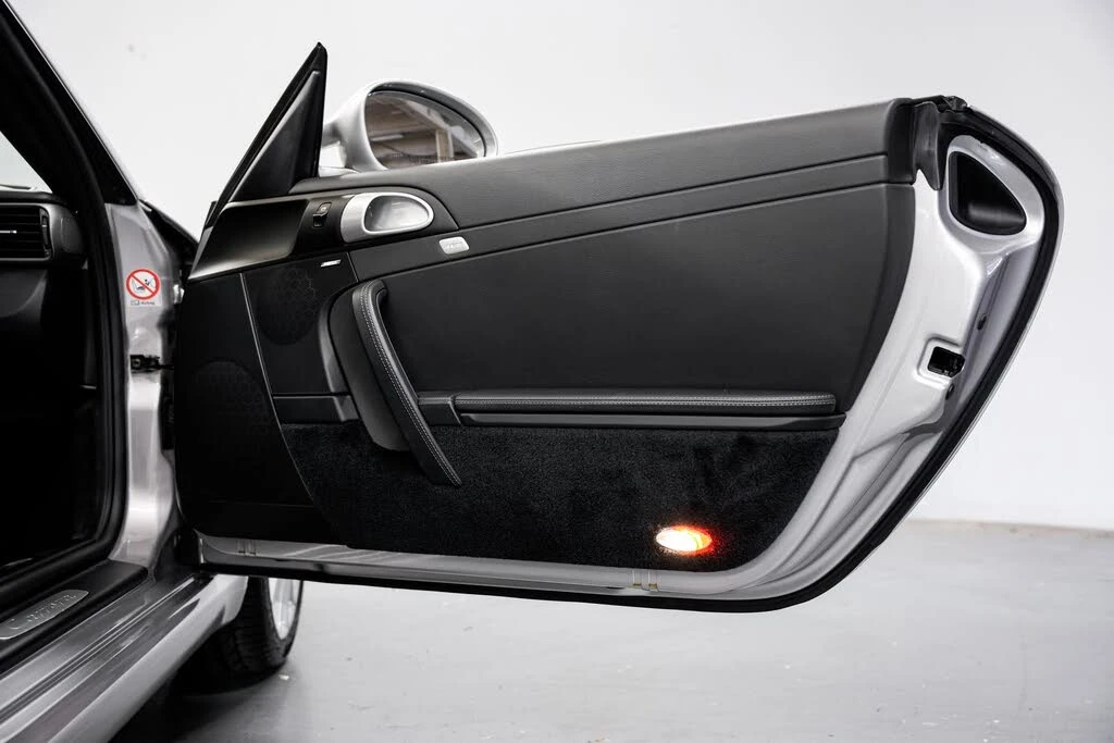 2011 Porsche 997 Carrera - Image 24 of 31