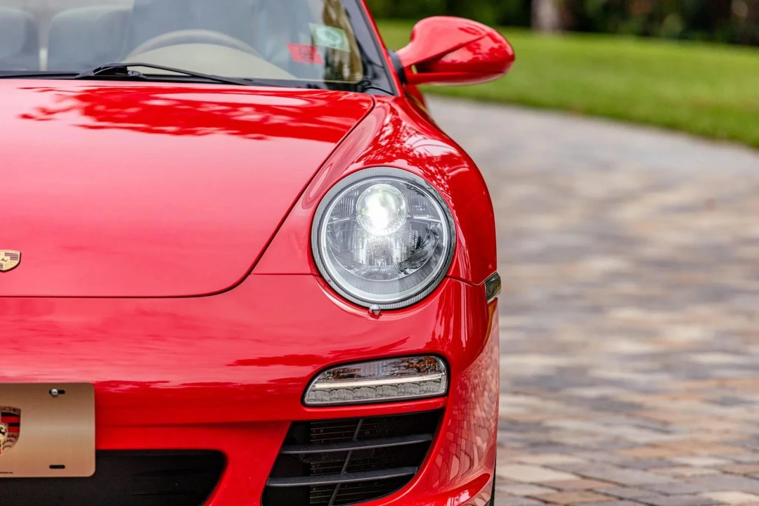 2011 Porsche 997 Carrera - Image 28 of 31