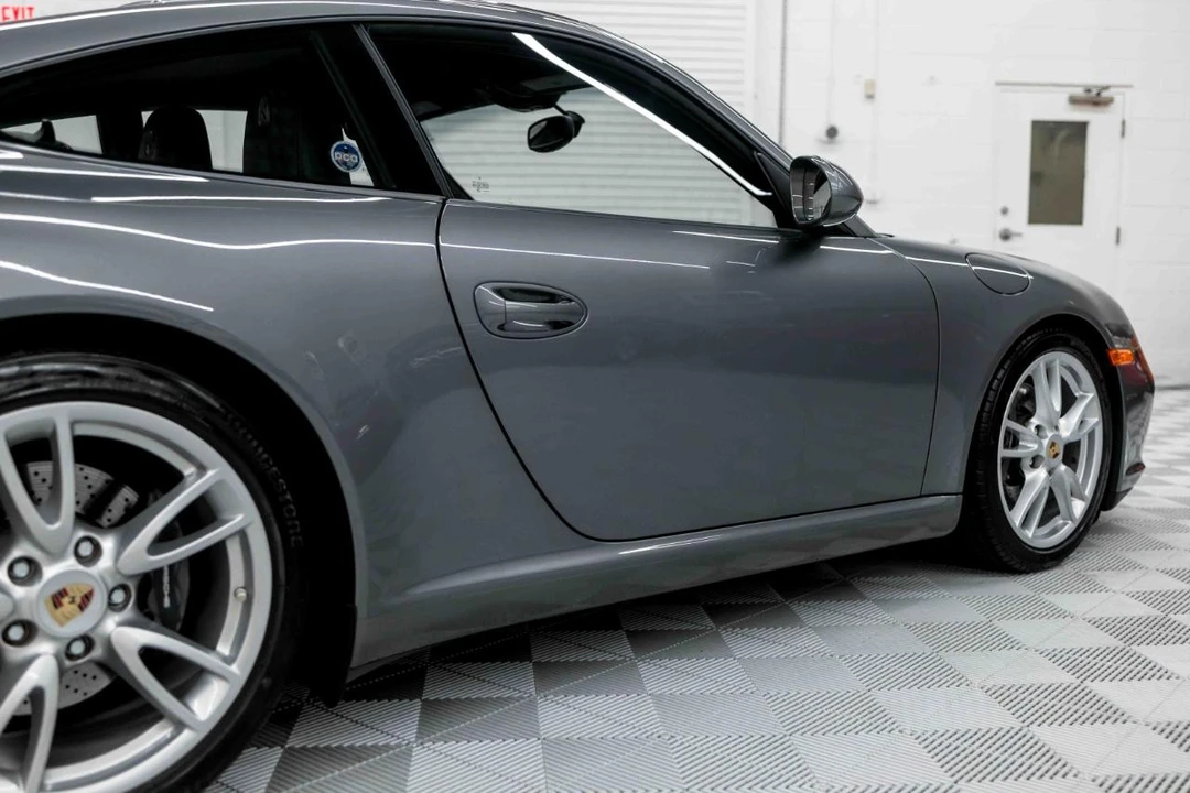 2011 Porsche 997 Carrera - Image 26 of 31