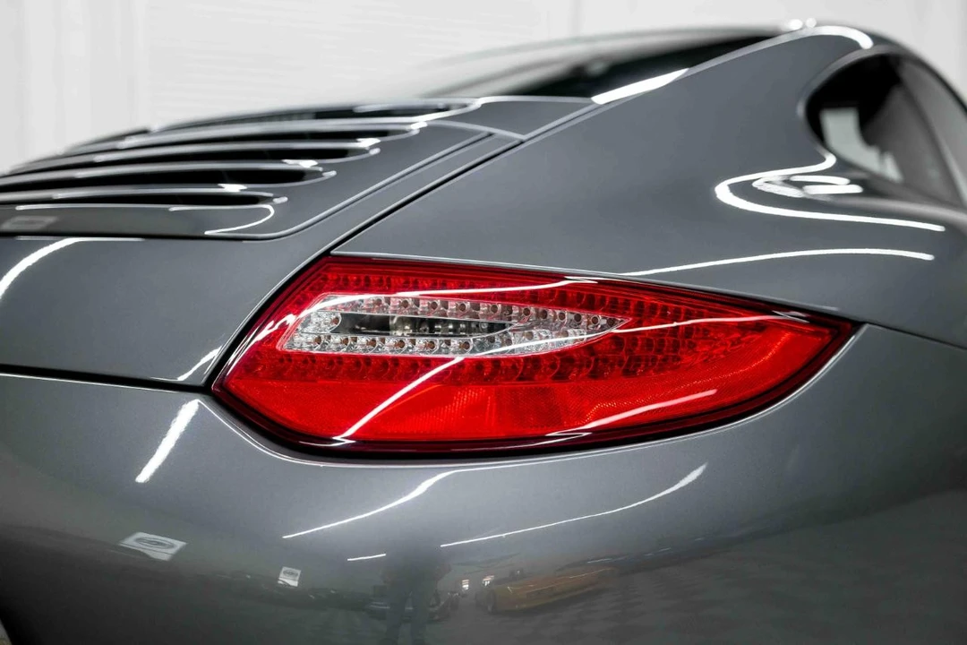 2011 Porsche 997 Carrera - Image 24 of 31