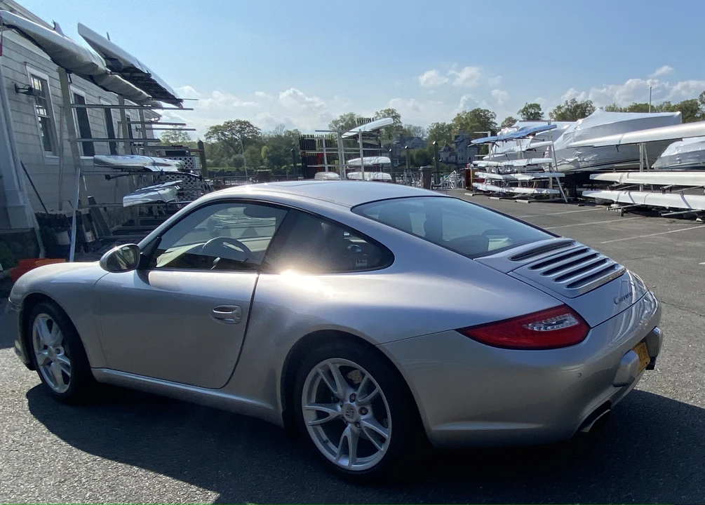 2011 Porsche 997 Carrera - Image 9 of 31