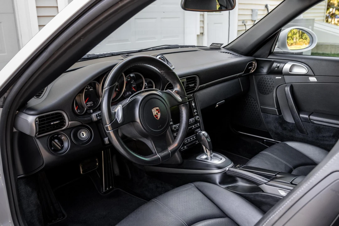 2011 Porsche 997 Carrera - Image 30 of 31