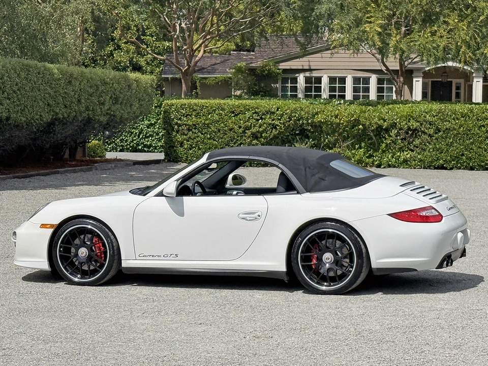 2011 Porsche 997 Carrera GTS - Image 8 of 31