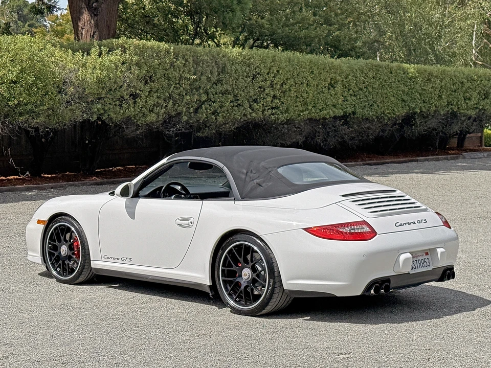 2011 Porsche 997 Carrera GTS - Image 9 of 31