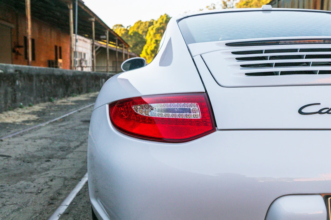 2011 Porsche 997 Carrera - Image 27 of 31