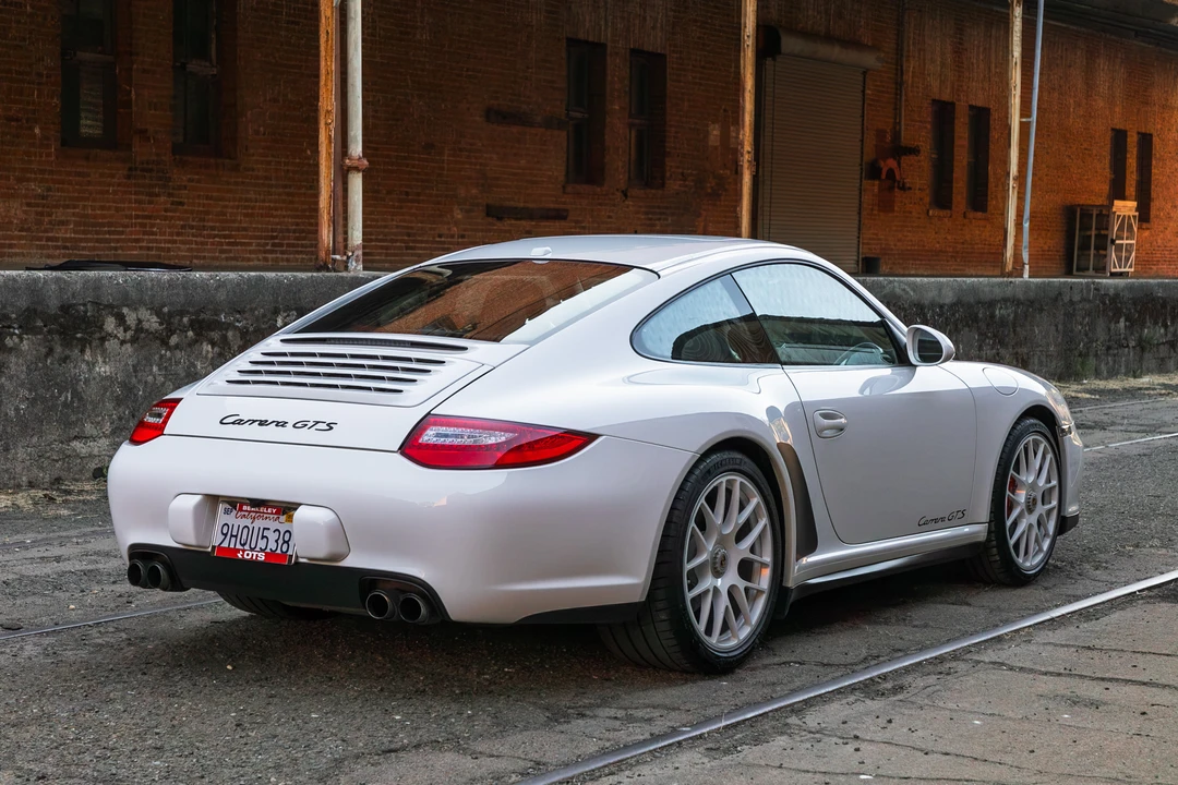 2011 Porsche 997 Carrera - Image 19 of 31