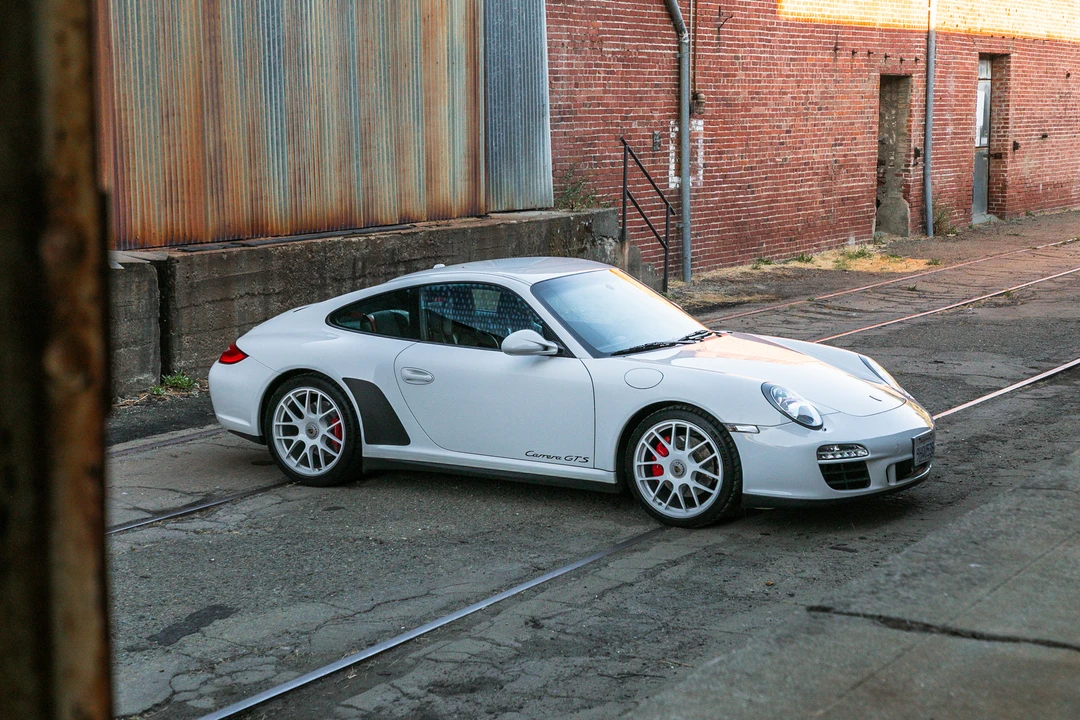 2011 Porsche 997 Carrera - Image 17 of 31