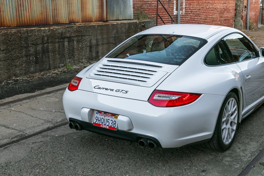 2011 Porsche 997 Carrera - Image 25 of 31