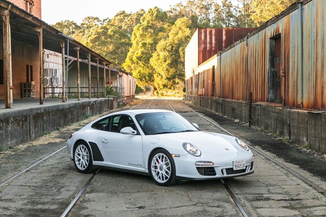 2011 Porsche 997 Carrera - Image 14 of 31