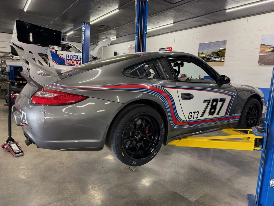 2011 Porsche 997 Carrera GTS - Image 17 of 31