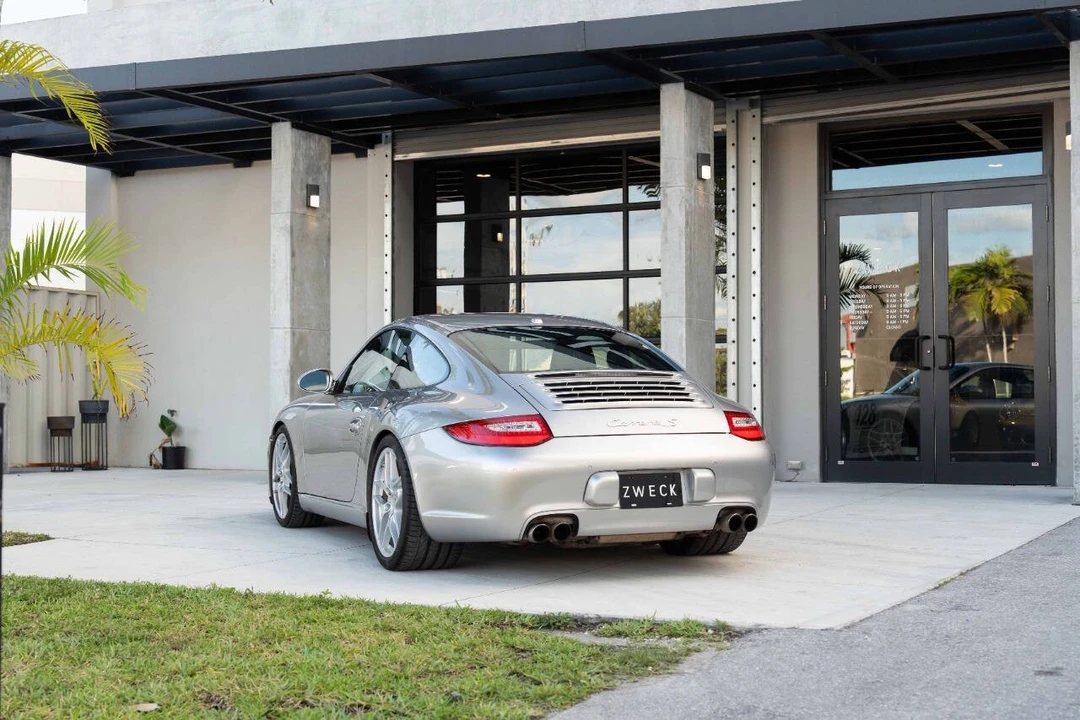 2011 Porsche - Image 14 of 31