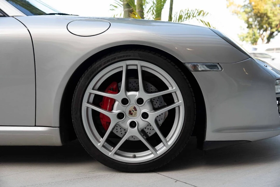 2011 Porsche - Image 31 of 31