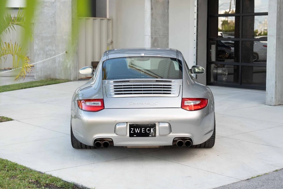 2011 Porsche - Image 13 of 31