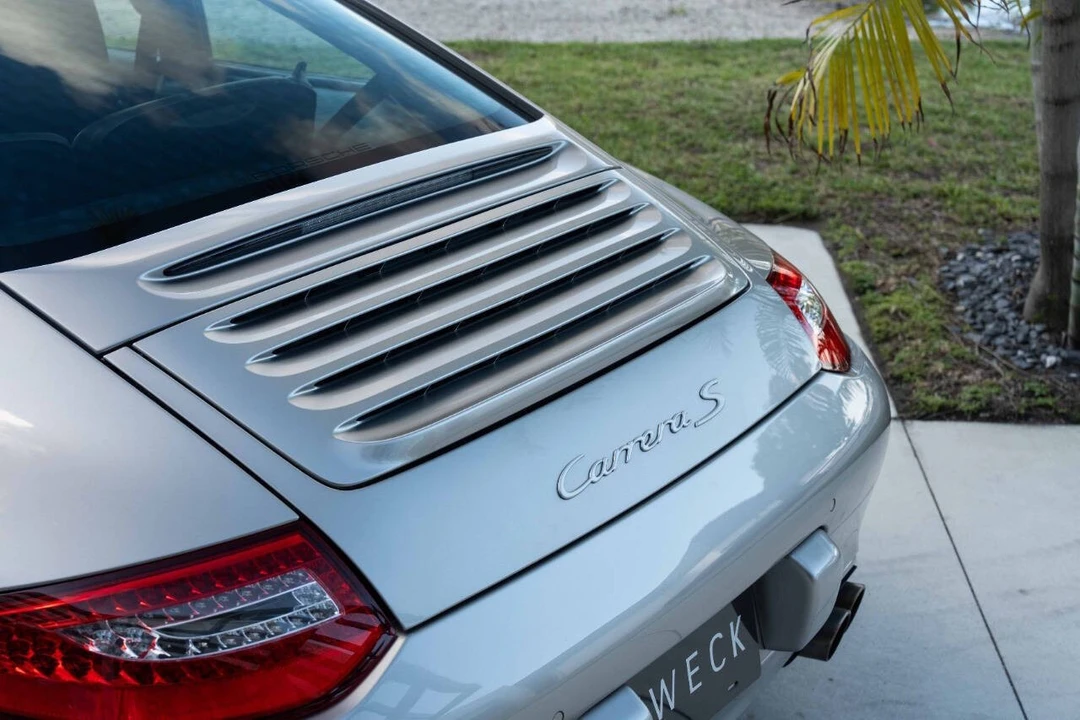 2011 Porsche - Image 19 of 31