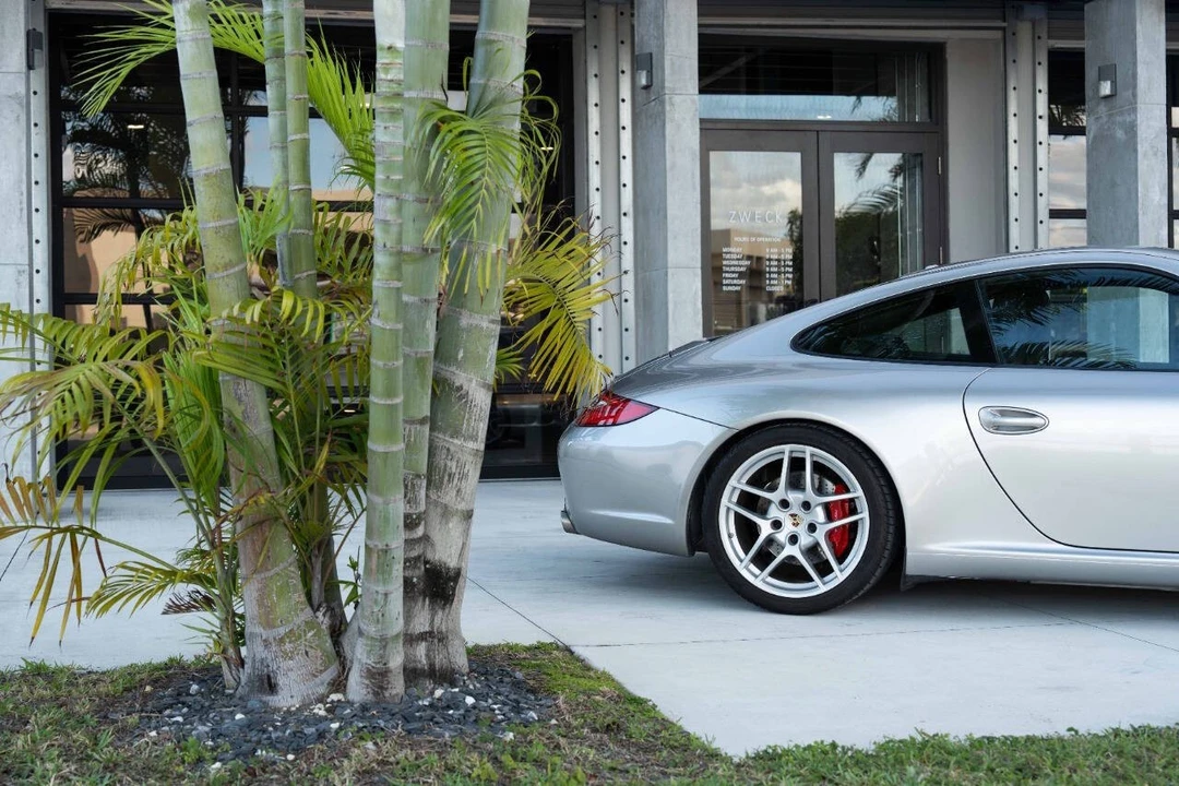 2011 Porsche - Image 11 of 31