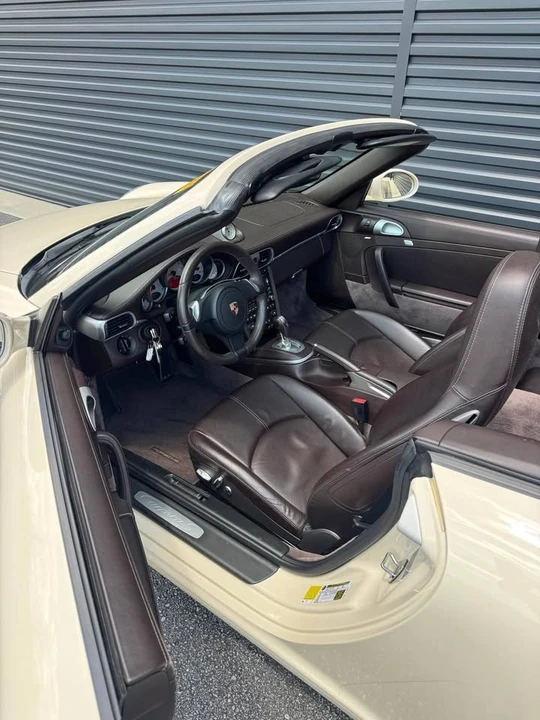 2011 Porsche 997 Carrera S - Image 6 of 16